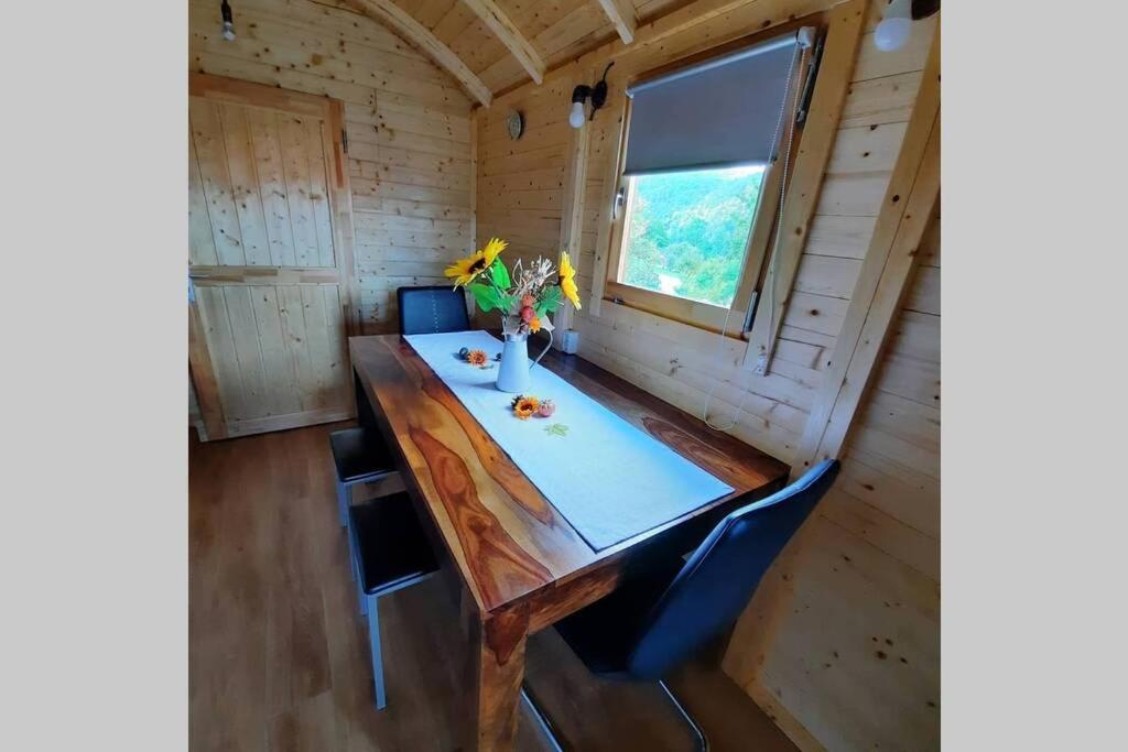 Autarkes Tiny House Mit Rheinblick Apartamento Rumikon Exterior foto