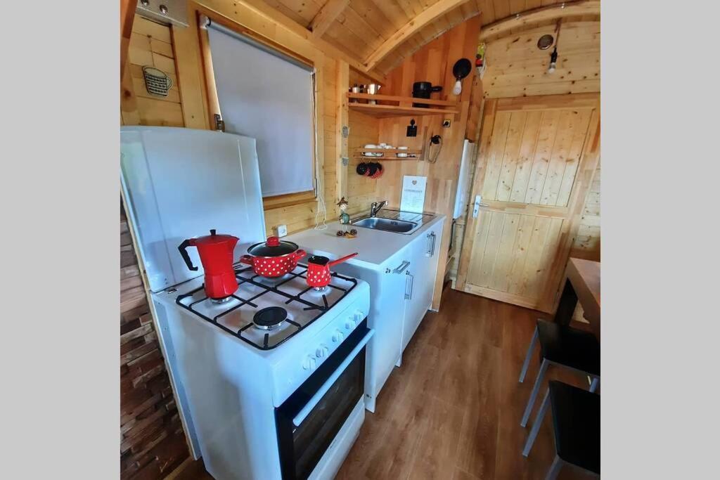 Autarkes Tiny House Mit Rheinblick Apartamento Rumikon Exterior foto