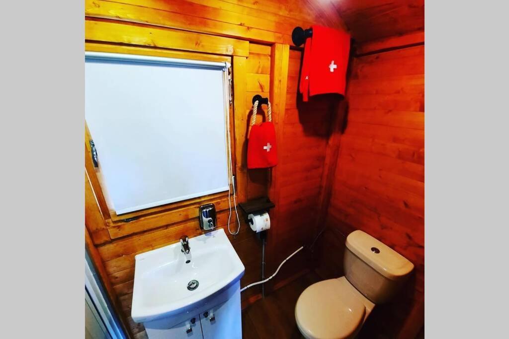 Autarkes Tiny House Mit Rheinblick Apartamento Rumikon Exterior foto