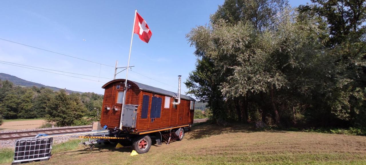 Autarkes Tiny House Mit Rheinblick Apartamento Rumikon Exterior foto