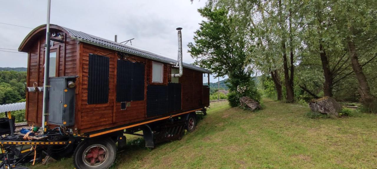 Autarkes Tiny House Mit Rheinblick Apartamento Rumikon Exterior foto