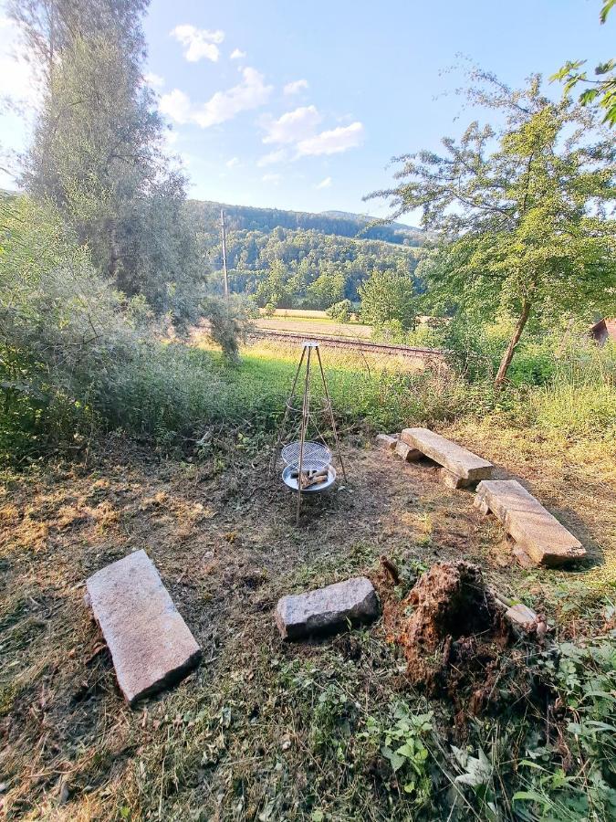 Autarkes Tiny House Mit Rheinblick Apartamento Rumikon Exterior foto